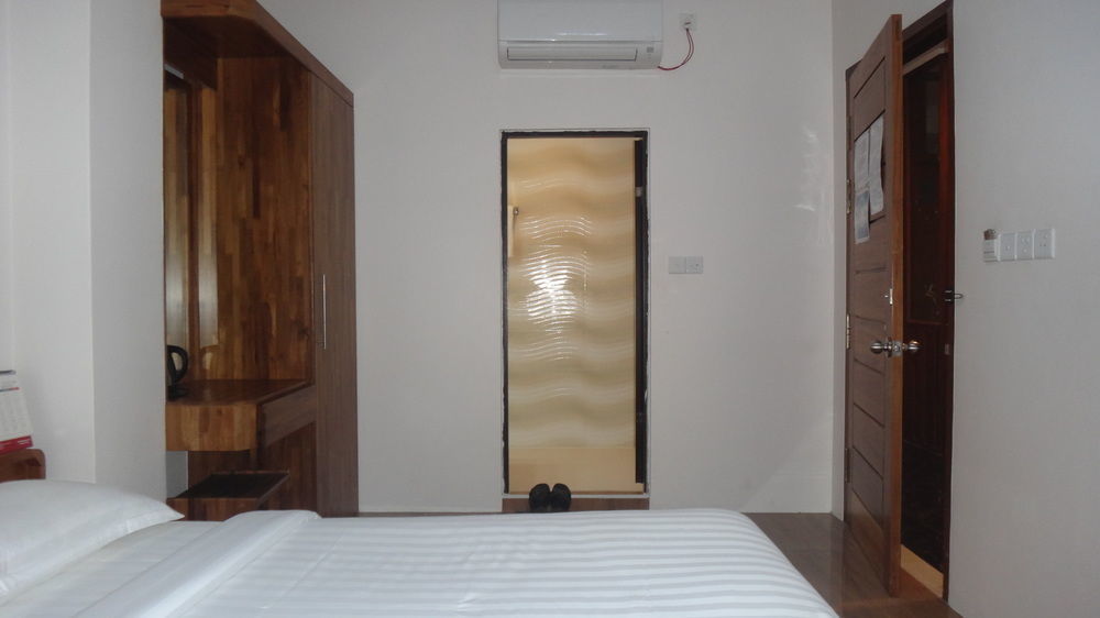 Chit Sayar Hotel Yangon Eksteriør bilde