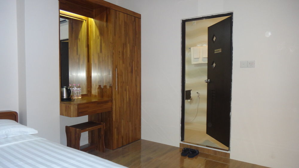 Chit Sayar Hotel Yangon Eksteriør bilde